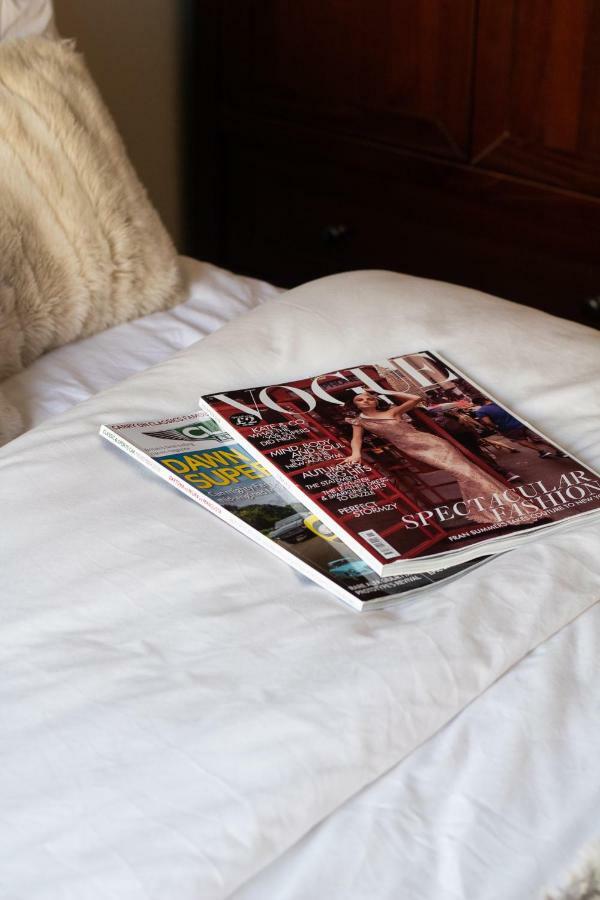 Most Central Luxury Apartment - Sleeps 4 & Free Parking! เชสเตอร์ ภายนอก รูปภาพ